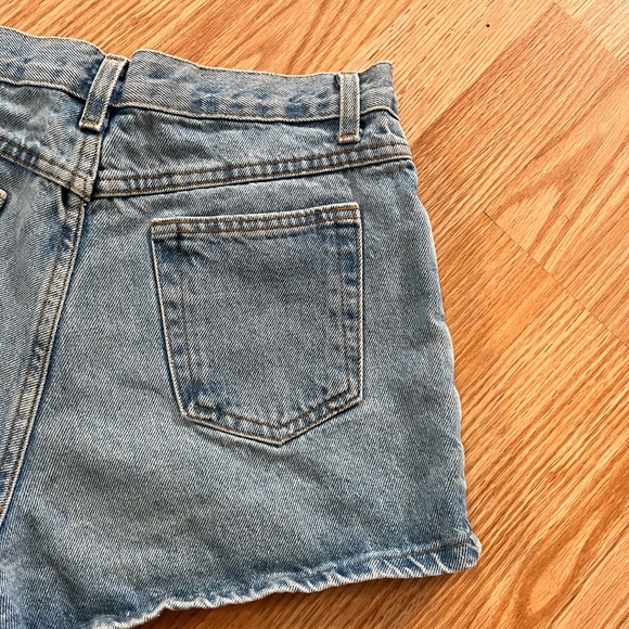 Vintage Floral Printed Denim Shorts - Picture 4 of 5